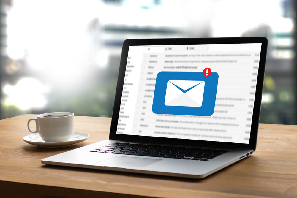 configurar email automático